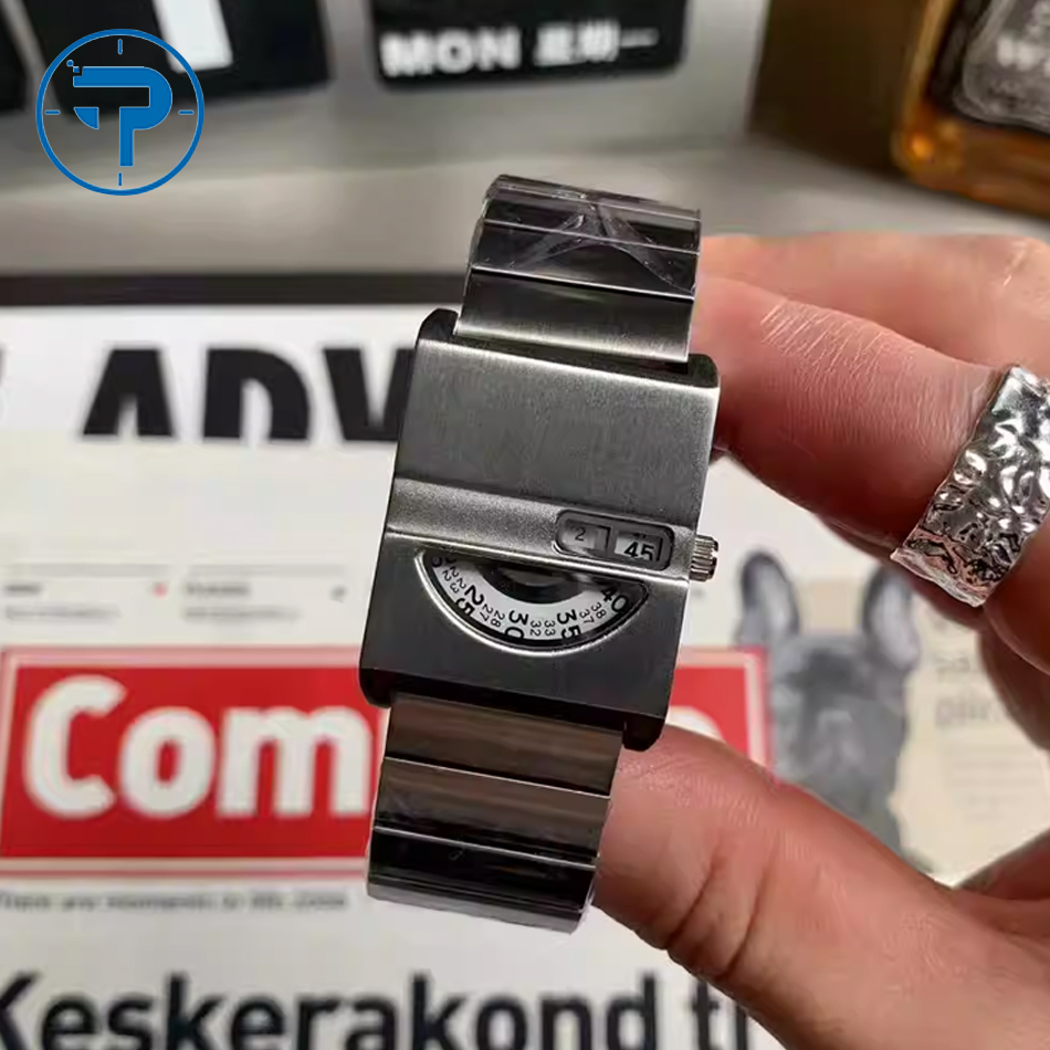 Luxury Watch Exchange - นาฬิกาข้อมือผู้ชาย นาฬิกาทรงสี่เหลี่ยม สายสแตนเลส สีทอง ใหม่ ทันสมัย
