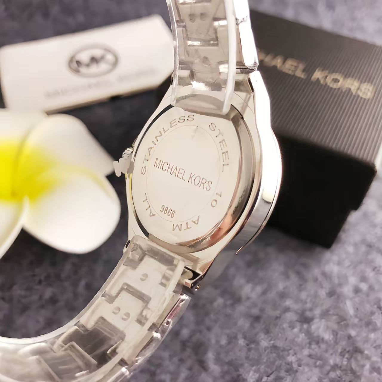 นาฬิกาแฟชั่นหรูหราสำหรับผู้หญิ - Luxury Watch Photo บทวิจารณ์และราคา