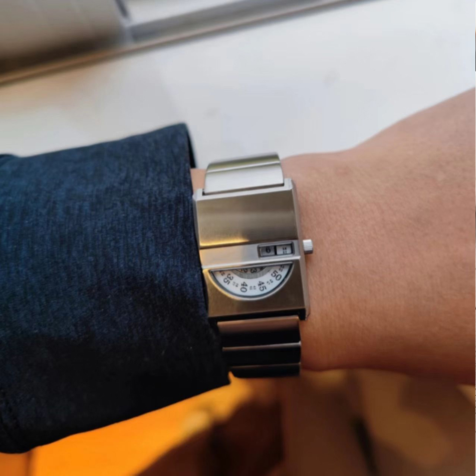 นาฬิกาข้อมือผู้ชาย นาฬิกาทรงสี - Luxury Watch Exchange บทวิจารณ์และราคา