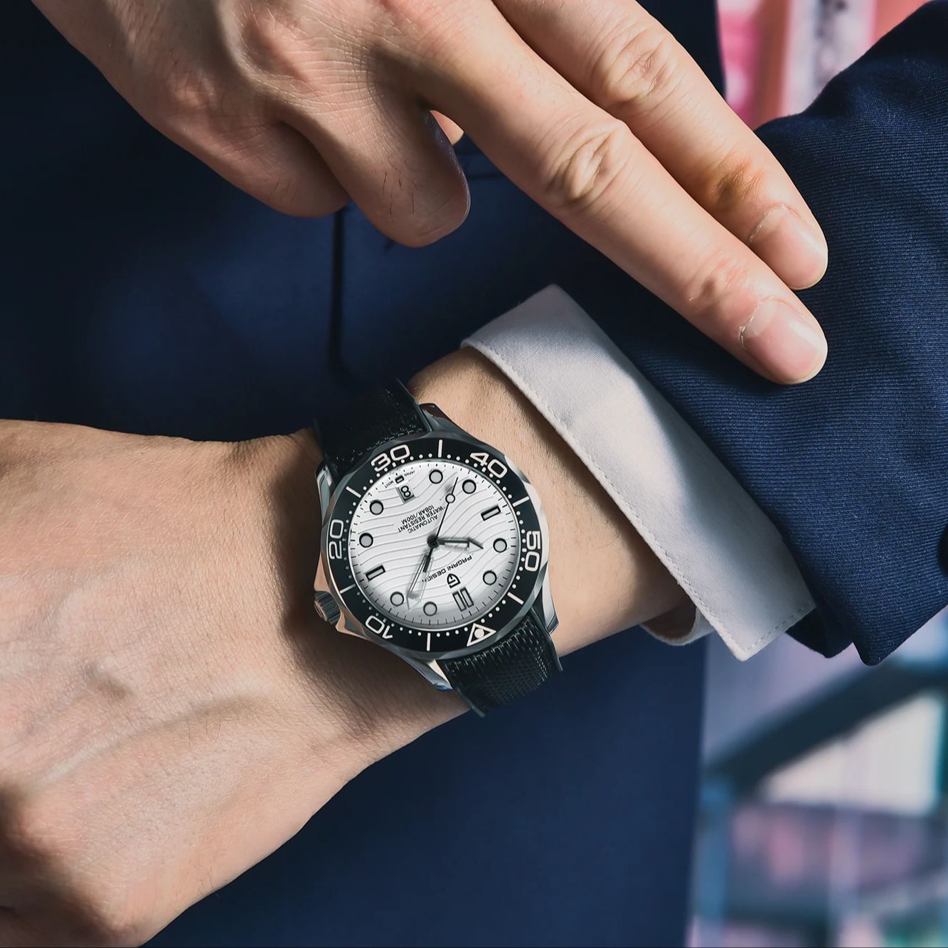 PAGANI DESIGN นาฬิกาข้อมือผู้ช - Luxury Watch With Rubber Strap บทวิจารณ์และราคา