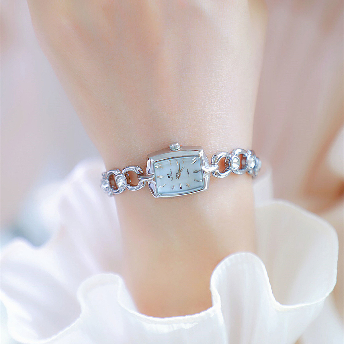 UTHAI นาฬิกาสำหรับผู้หญิงแบรนด - Luxury Watch And Jewelry Brand บทวิจารณ์และราคา