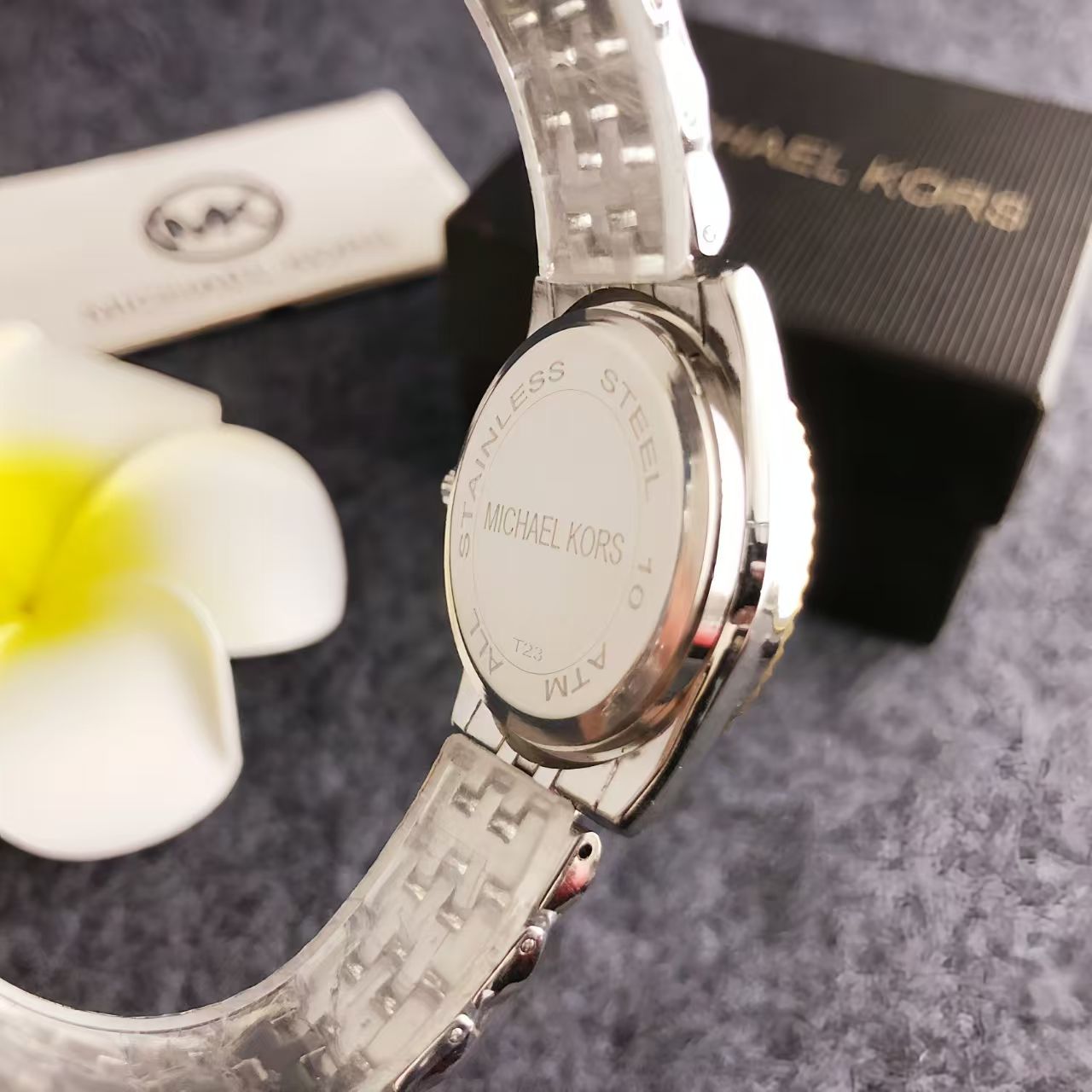 นาฬิกาข้อมือผู้หญิง Michael Ko - Luxury Watch Photo บทวิจารณ์และราคา