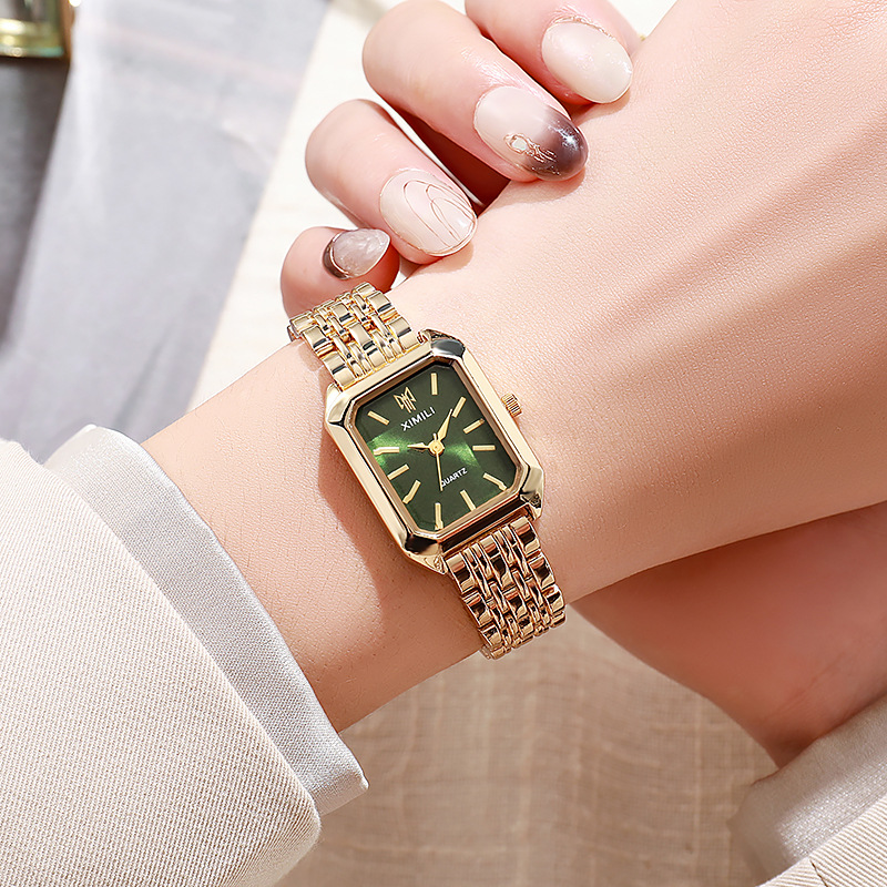 ผู้หญิงหรูหรานาฬิกาแฟชั่นสี่เห - Luxury Watch Kids บทวิจารณ์และราคา