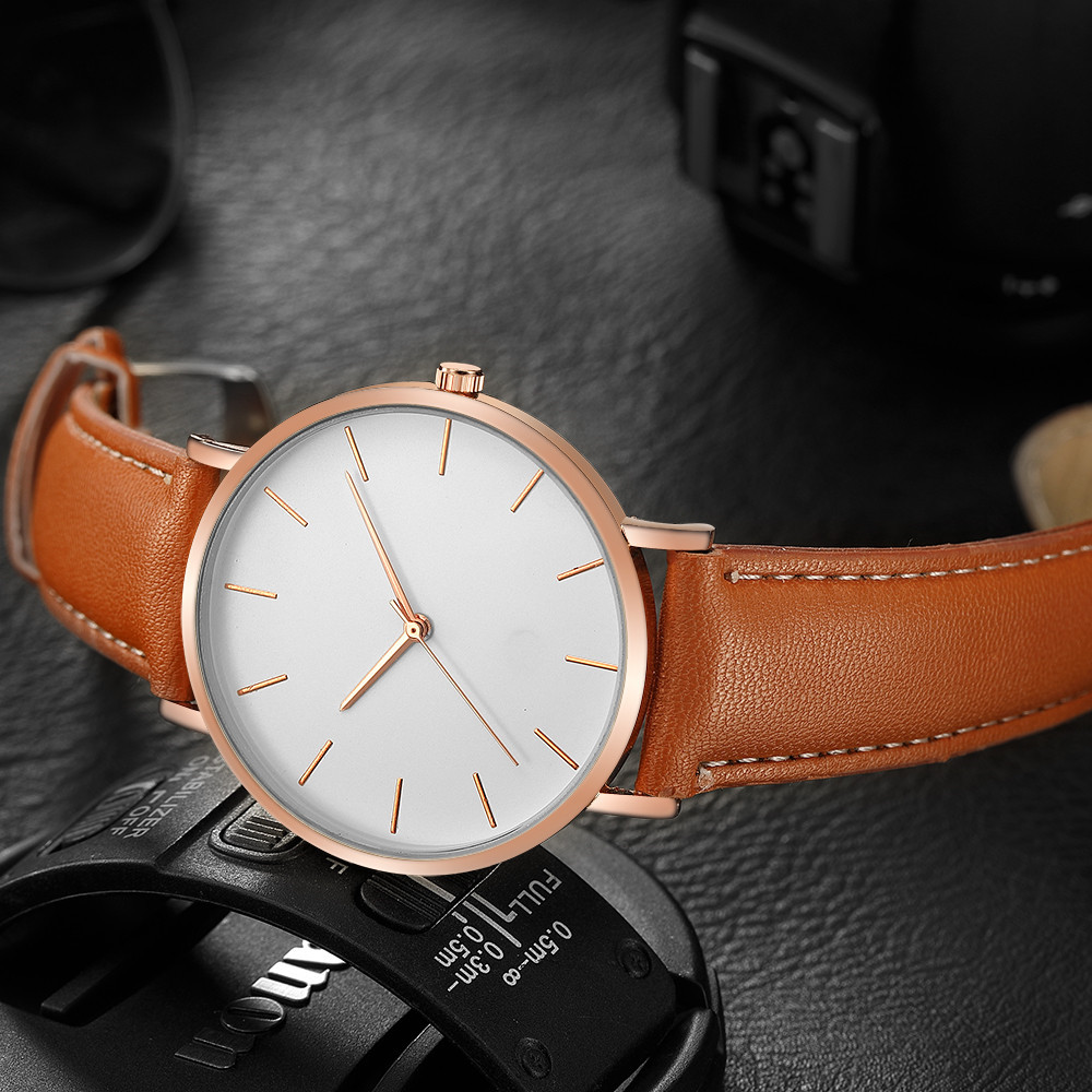 สไตล์เรียบง่าย Analog ควอตซ์ M - Luxury Watch Magazine บทวิจารณ์และราคา